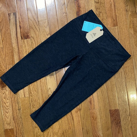 Prana Kimble Capri - Picture 5 of 11